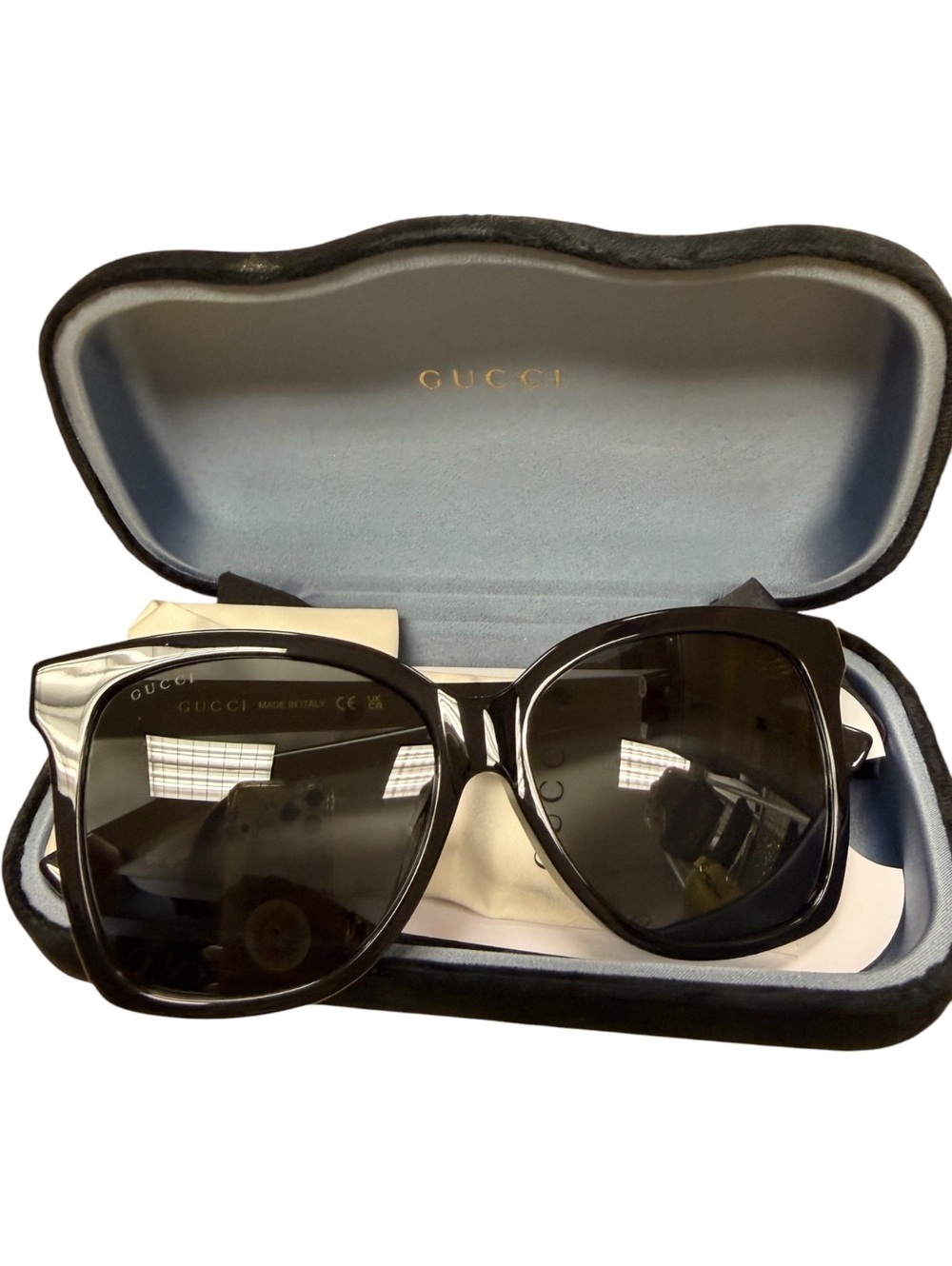 Gucci Black Cat Eye Sunglasses with Case and Cloth